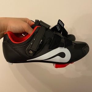 Peleton cycling shoes